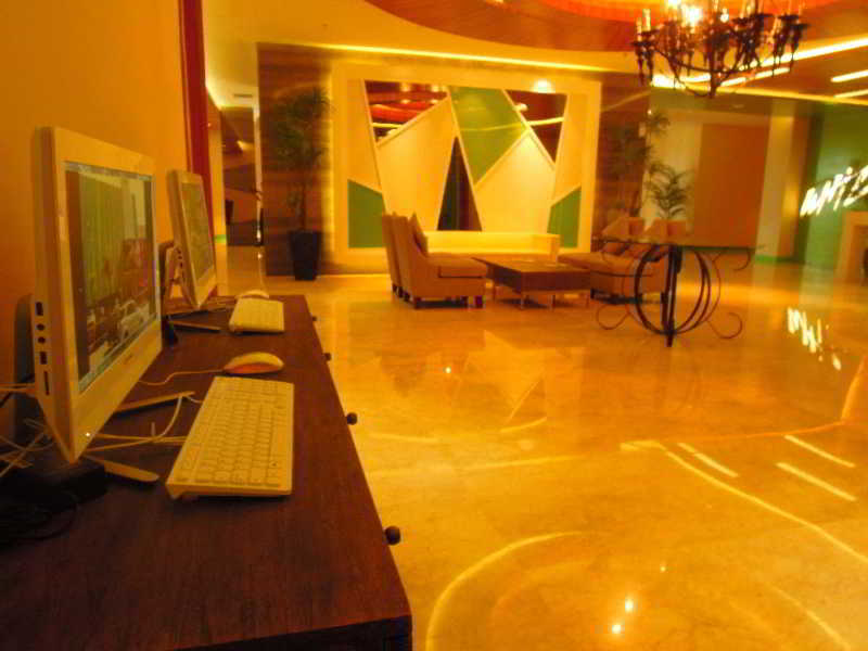 Hotel Whiz Prime Kelapa Gading Jakarta