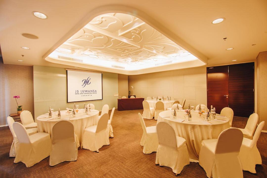 Js Luwansa & Convention Center Hotel 4*
