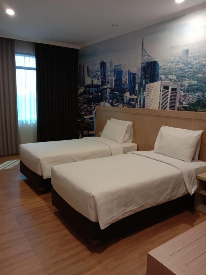 Hotel Sanno Pluit