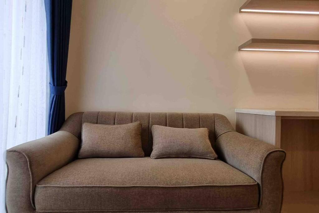 Pejaten Park 1br Khaki With Smarttv And Pool Jakarta
