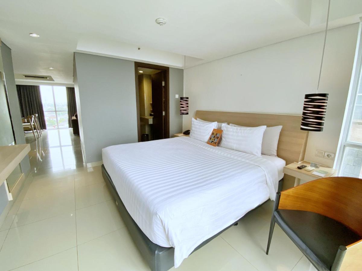 Harper Mt Haryono By Aston 4*