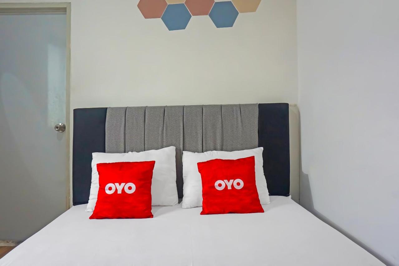 Oyo 92272 Sahaja Pasar Baru Hotel