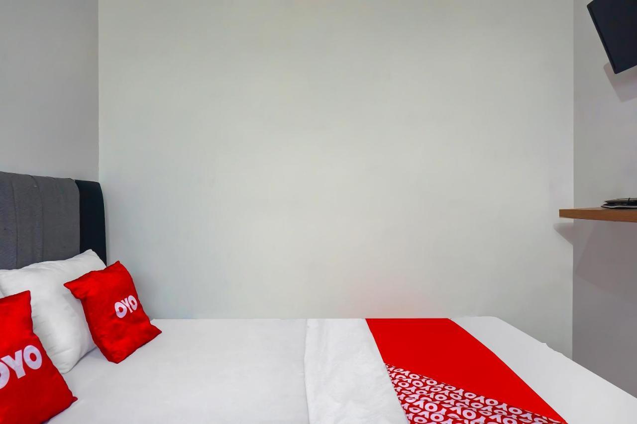 Oyo 92272 Sahaja Pasar Baru Hotel