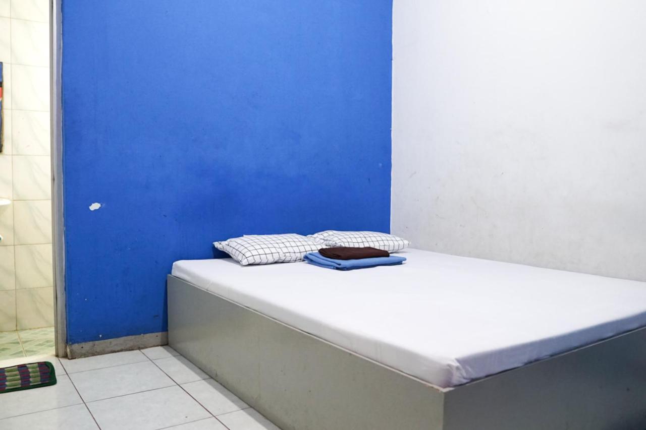 Cosmo Tanjung Duren Mitra Reddoorz 2*