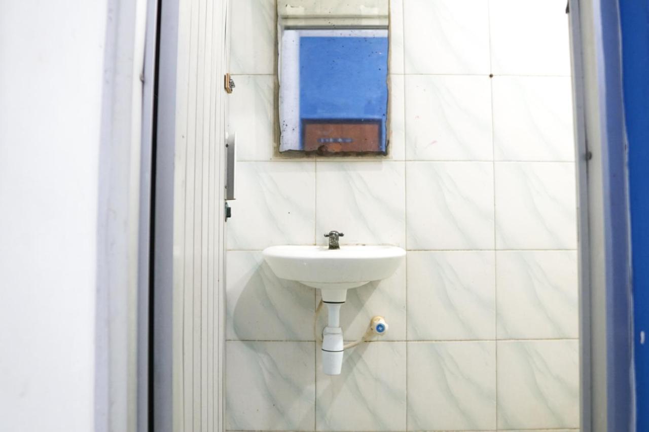 Hotel Cosmo Tanjung Duren Mitra Reddoorz