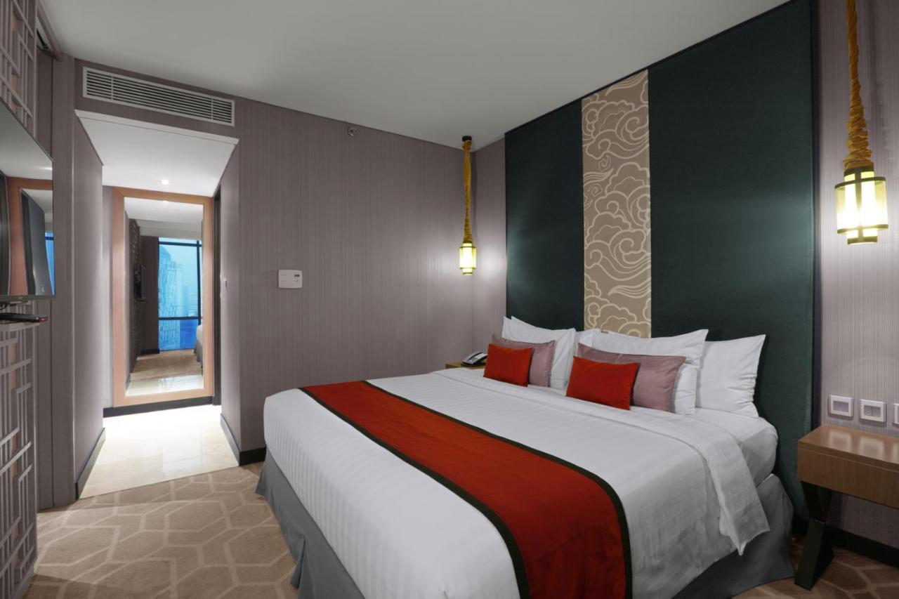 Aston Priority Simatupang And Conference Center Hotel 4*