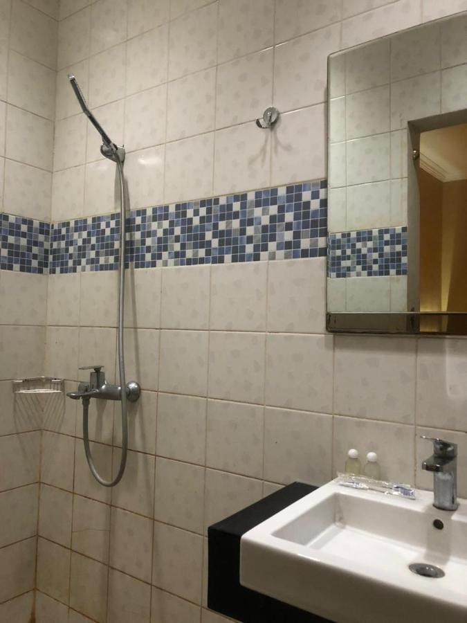 Khách sạn Aruni Ancol *
