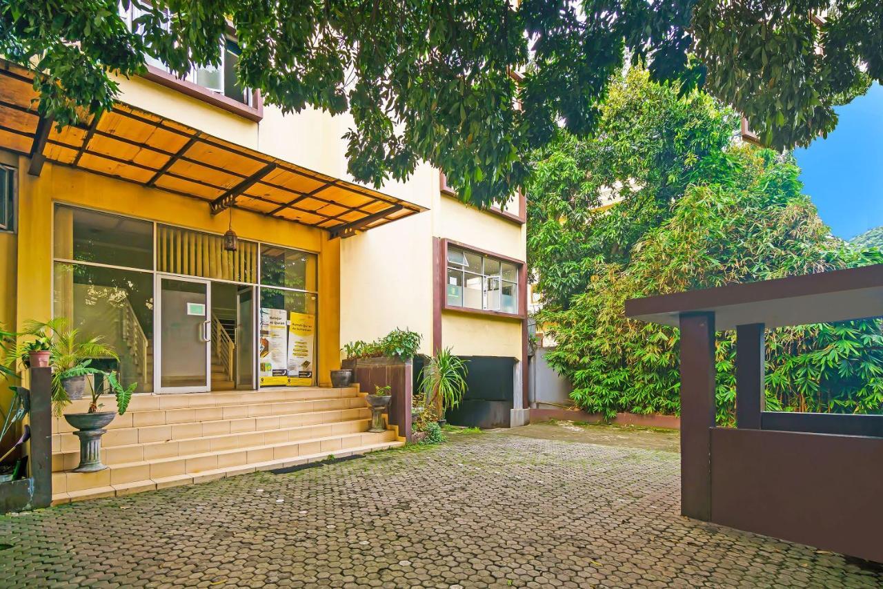 Oyo 92723 Sultan Syariah Hotel 2*