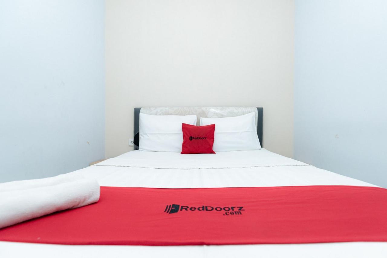 Reddoorz Near Puri Indah Lippo Mall 2 Hotel