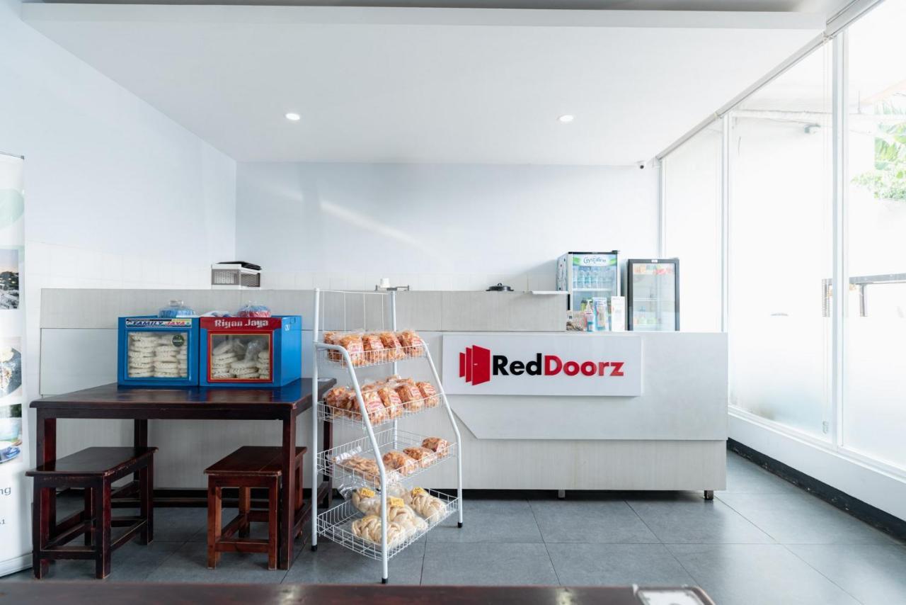 Reddoorz Near Puri Indah Lippo Mall 2 Hotel