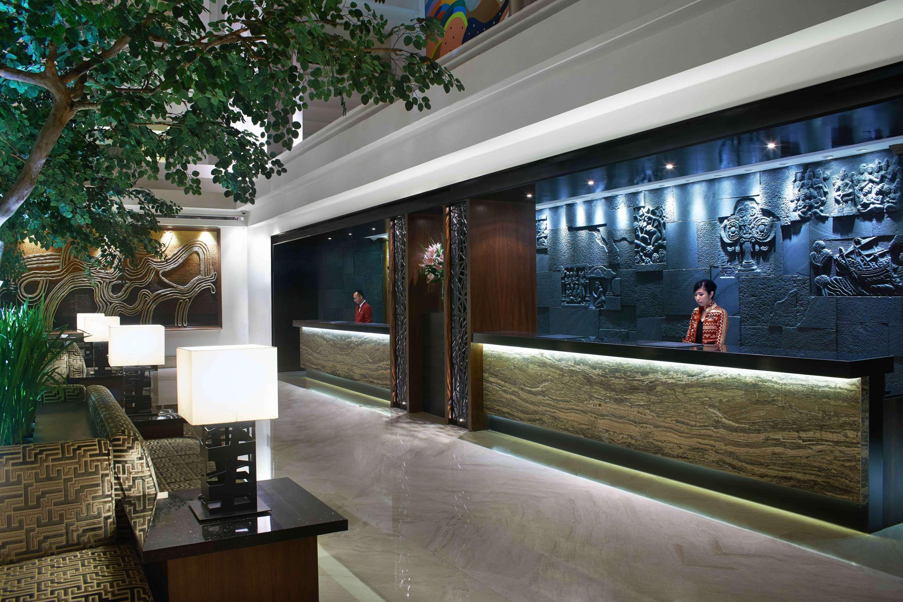 Khách sạn Gran Melia