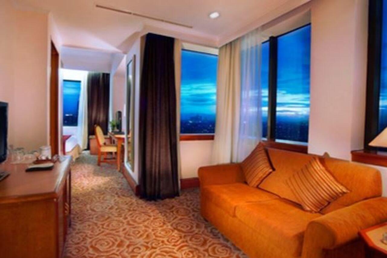 Menara Peninsula 4*