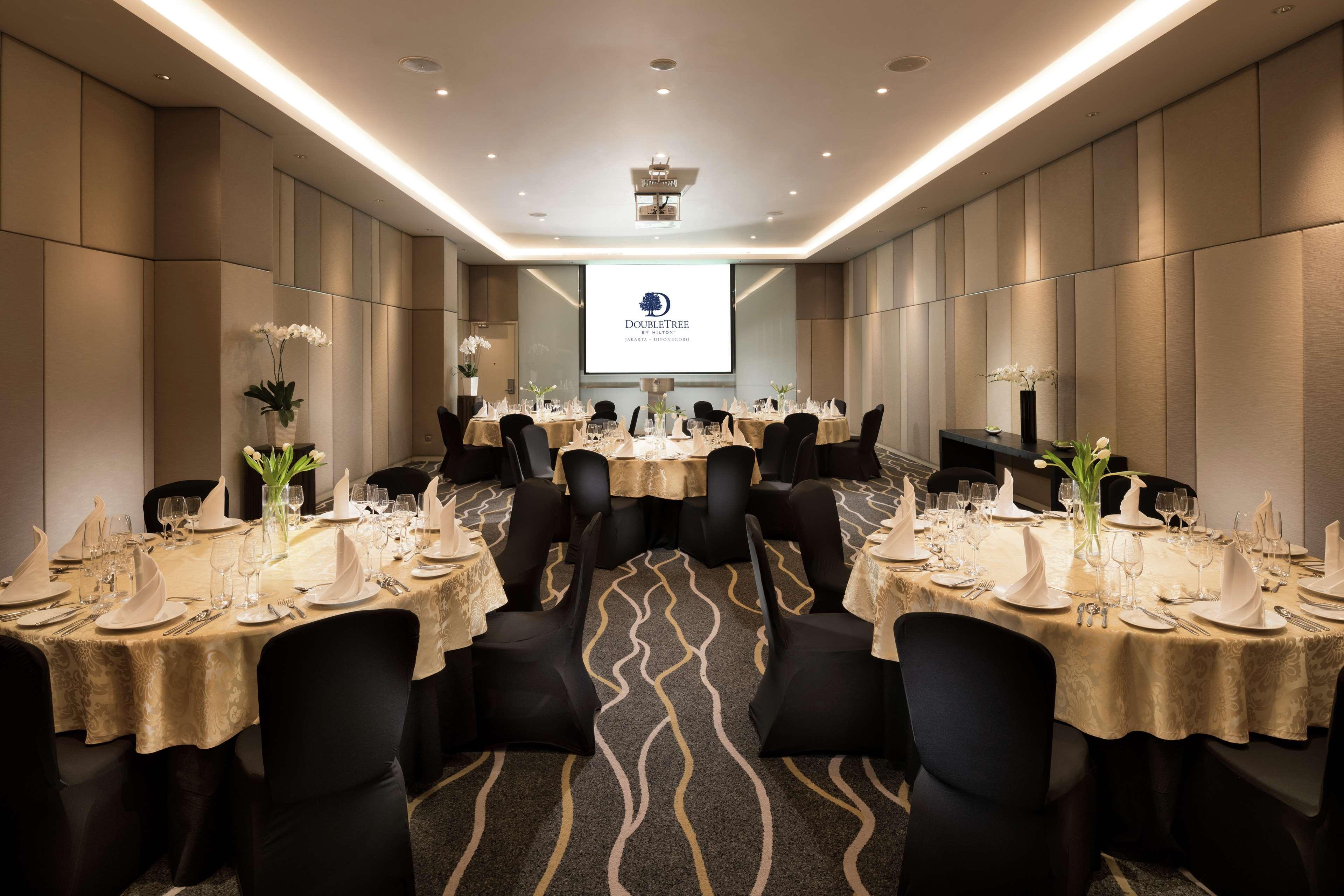 Doubletree By Hilton - Diponegoro 5*