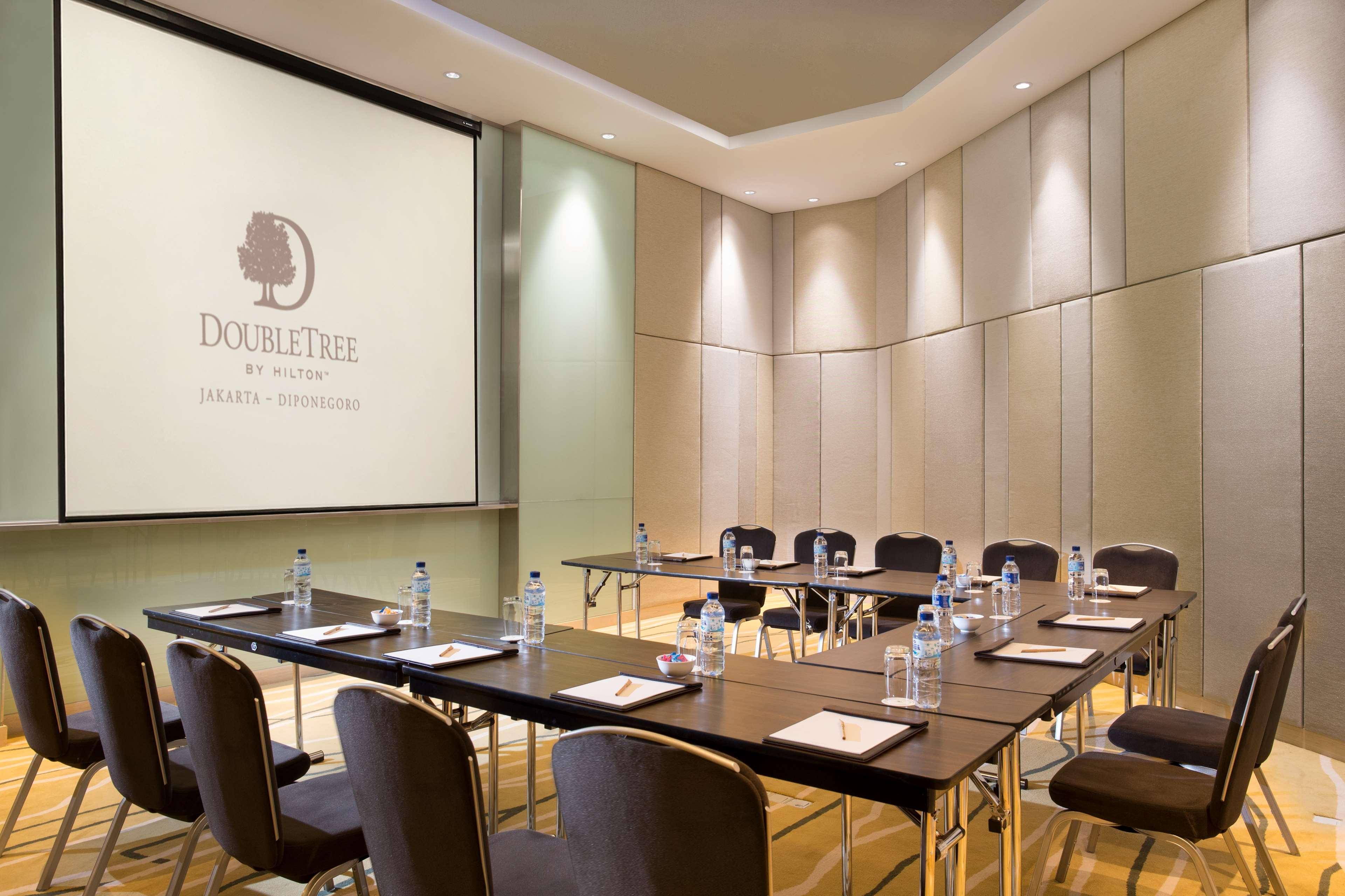 Hotel Doubletree By Hilton - Diponegoro