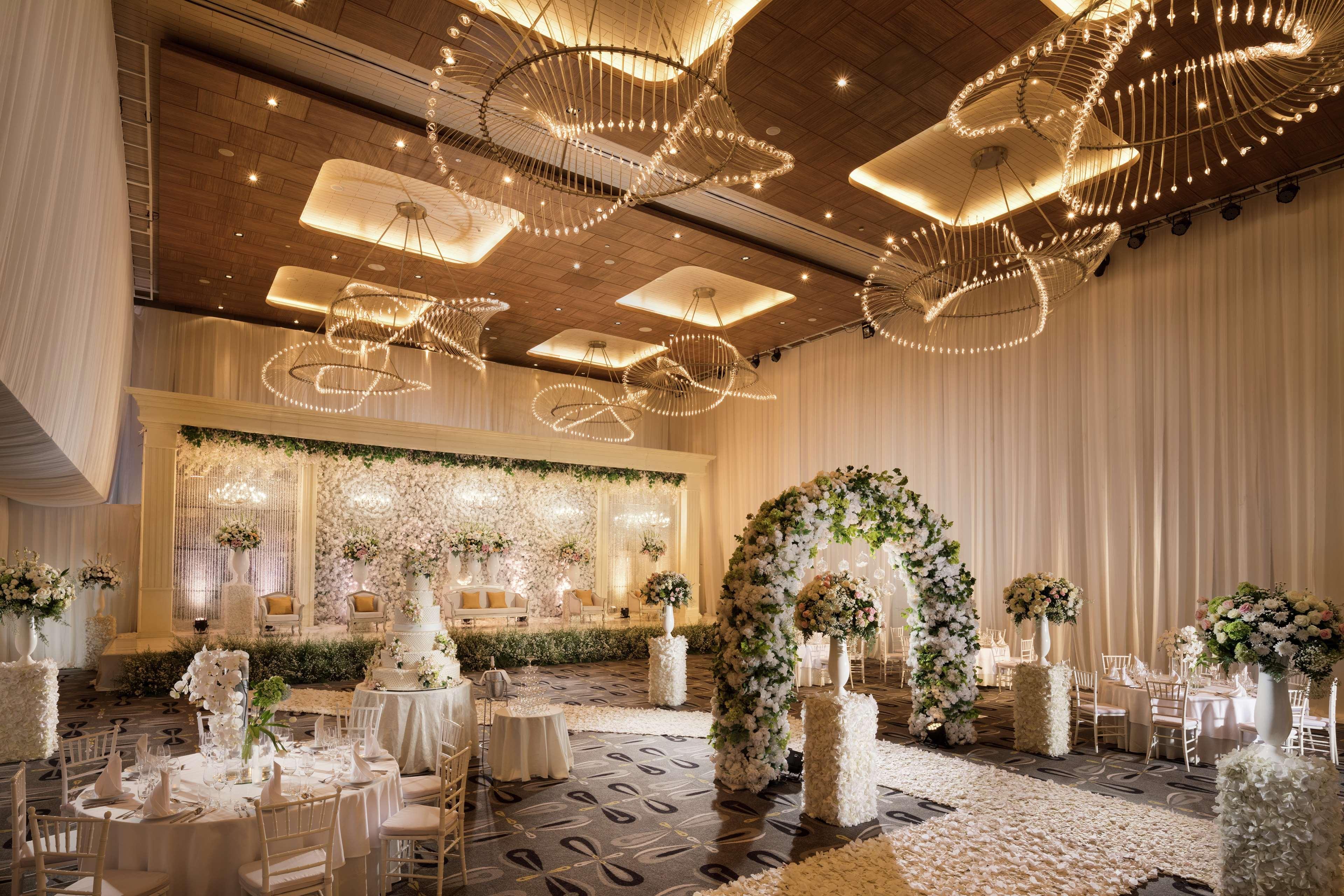 Doubletree By Hilton - Diponegoro Hotel