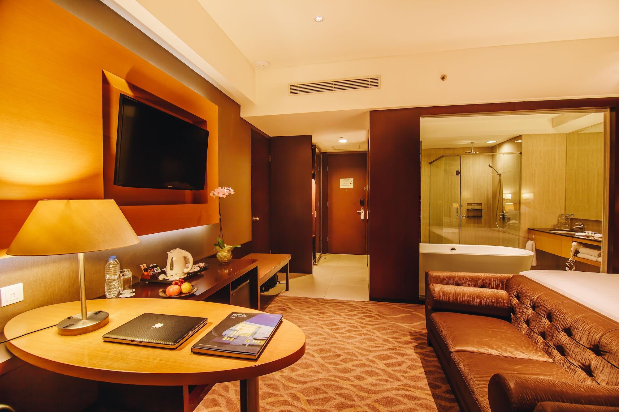 Js Luwansa & Convention Center Hotel