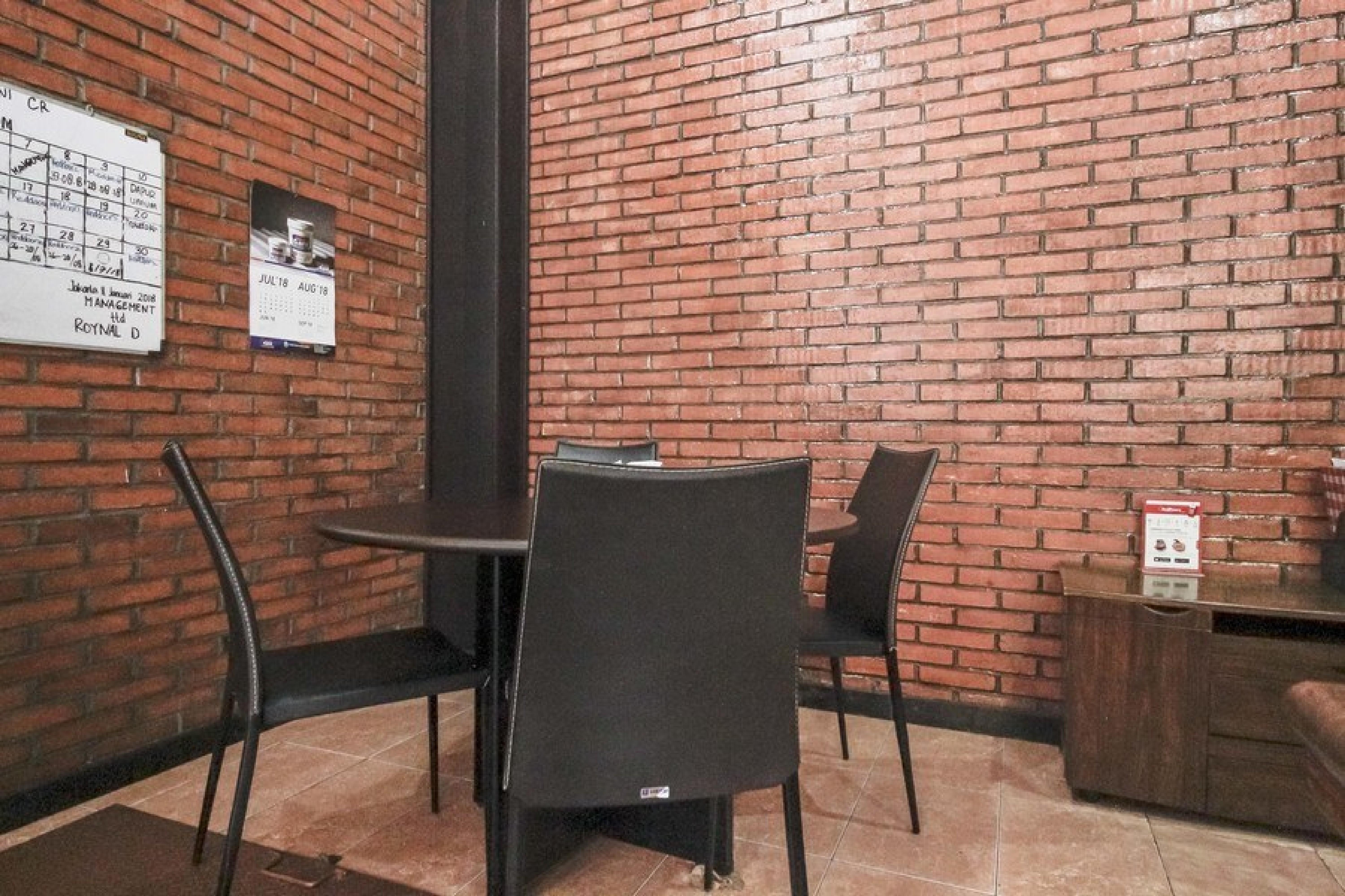 Reddoorz @ Cilandak Timur Guest house