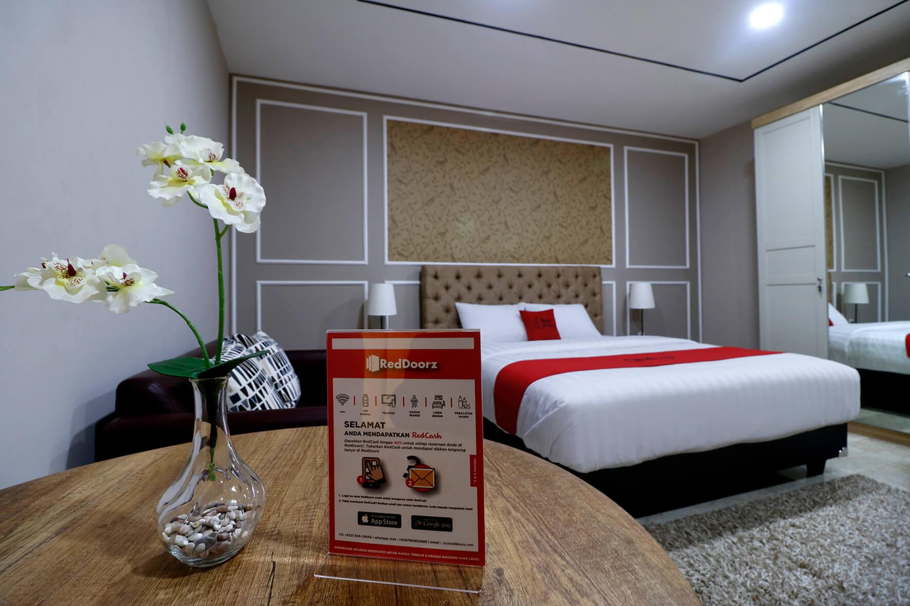 Reddoorz Premium Near Rs Indah Jakarta