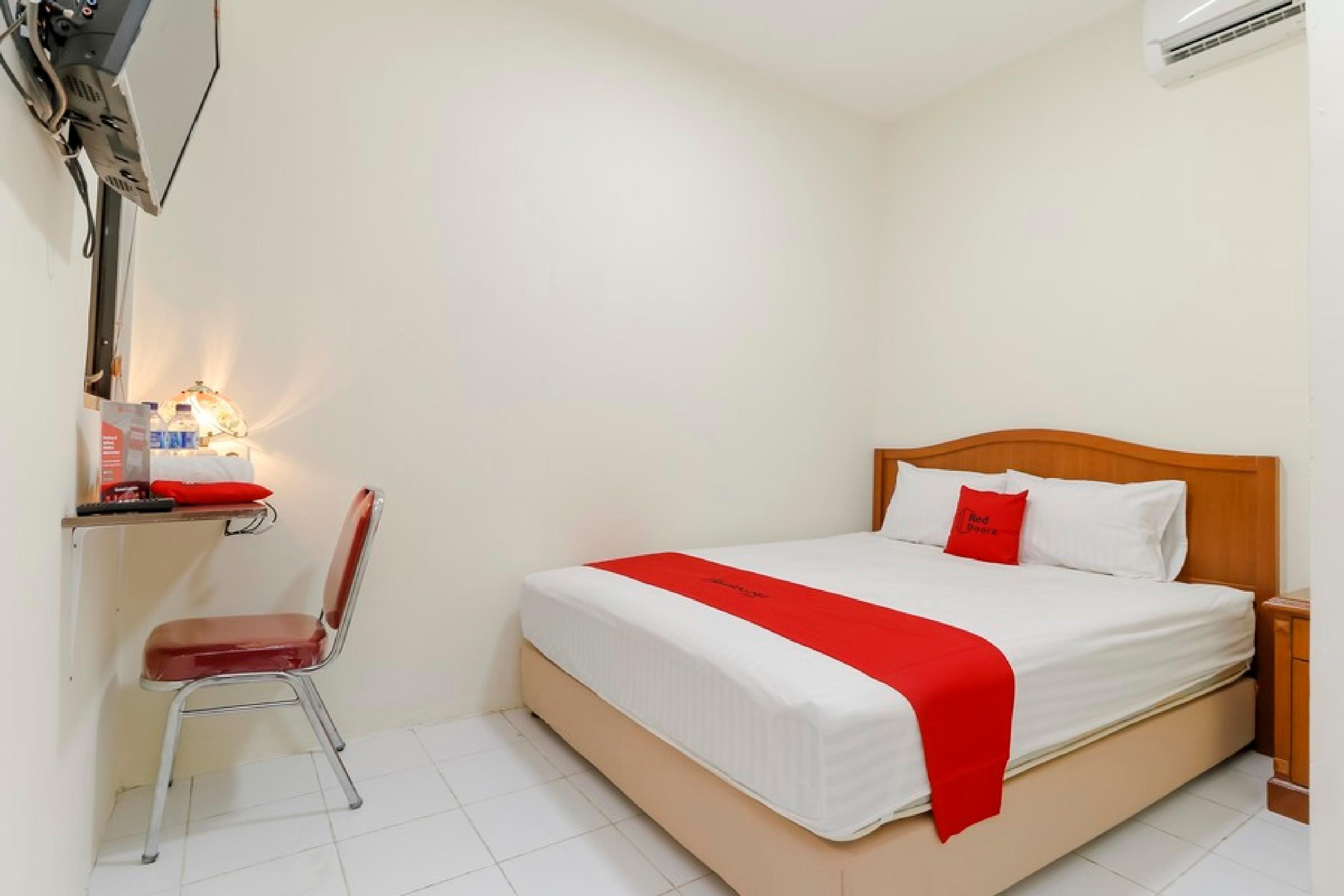 Guest house Reddoorz Near Ciputra World Kuningan 3