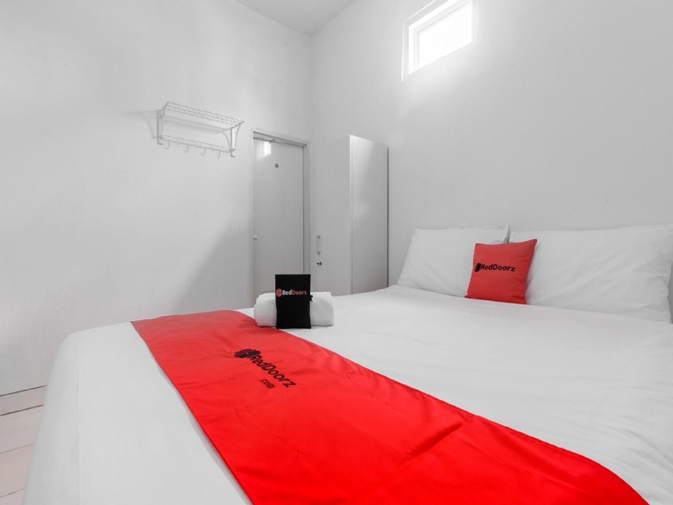 Reddoorz Near Taman Rasuna Menteng Nhà khách Jakarta