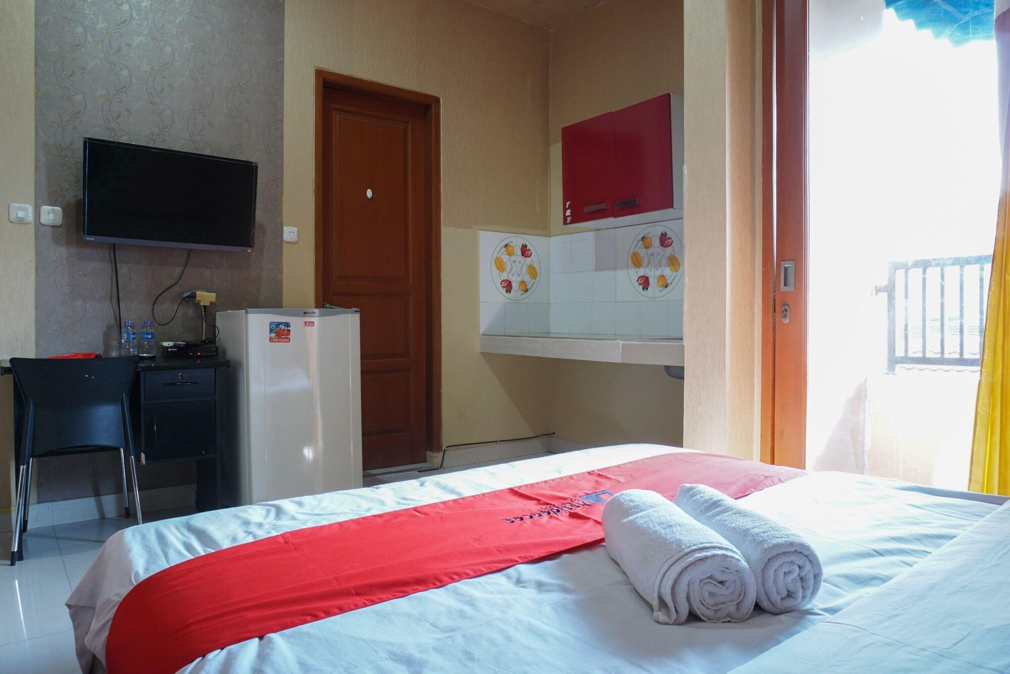Reddoorz Near Kemang Square 2* Jakarta