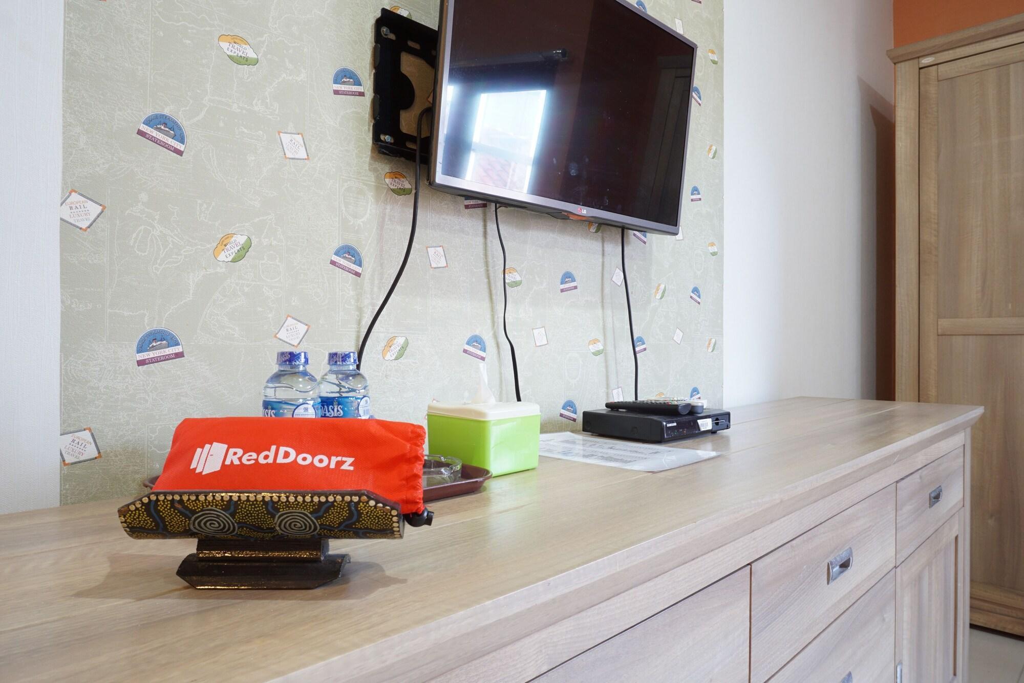 Reddoorz Near Kemang Square Jakarta