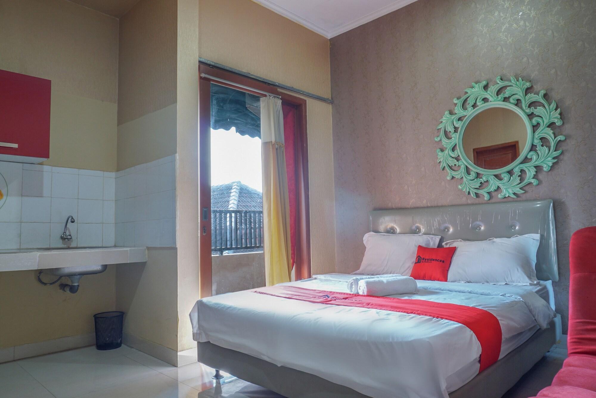 Reddoorz Near Kemang Square Guest house Jakarta