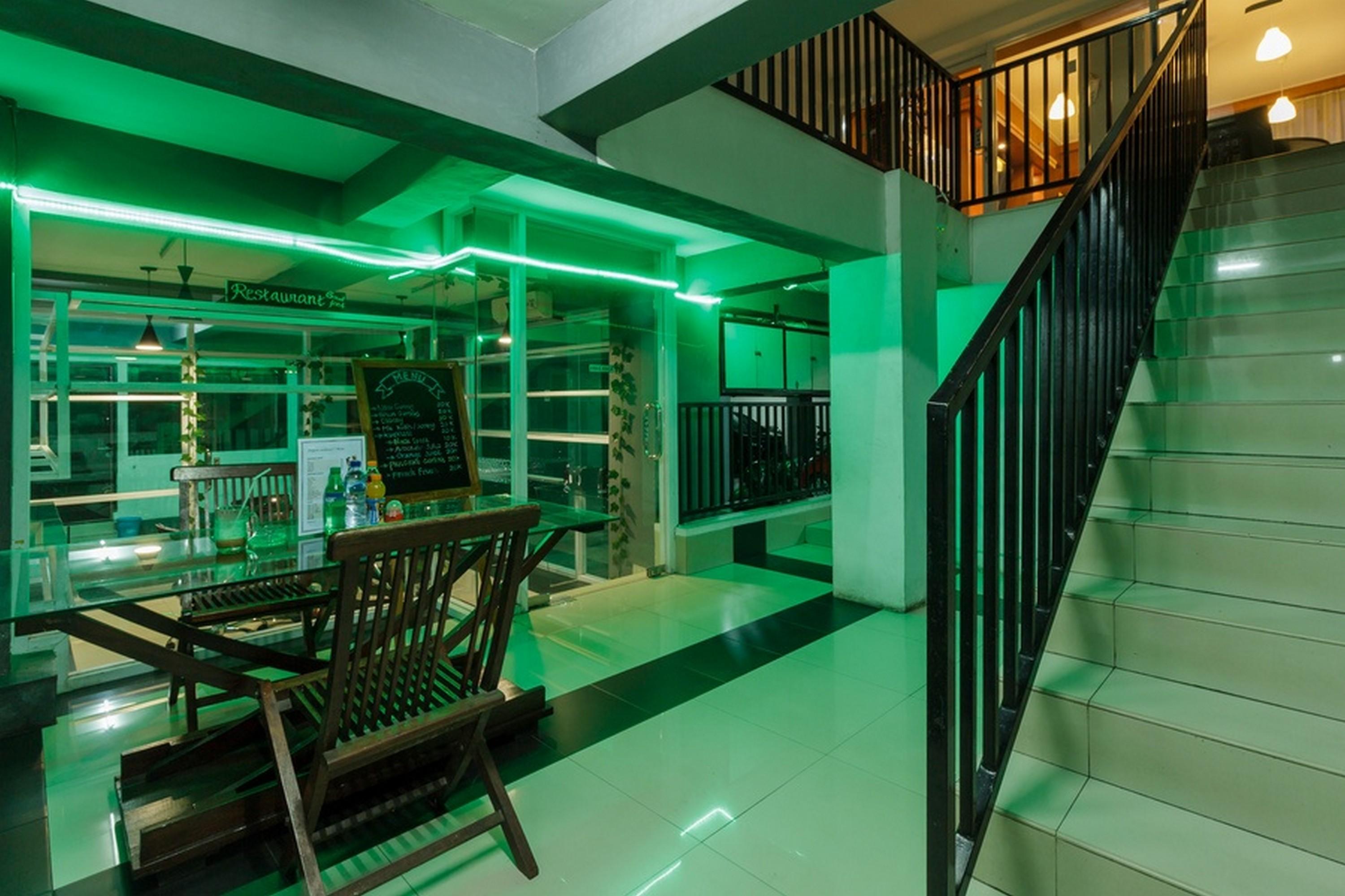 Reddoorz Premium @ Ampera Raya 2 3* Jakarta