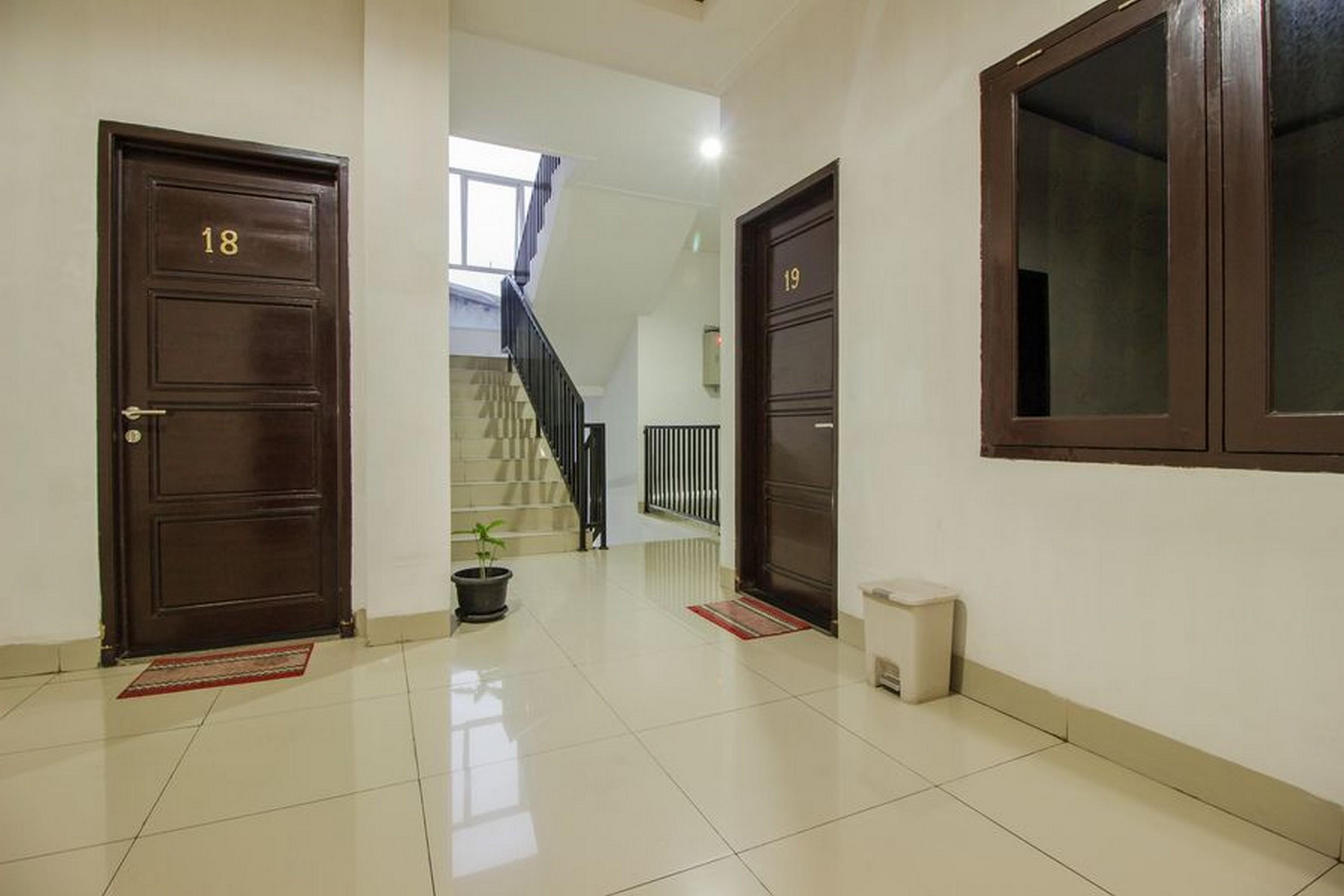 Rumah tetamu Reddoorz Premium @ Ampera Raya 2 3*