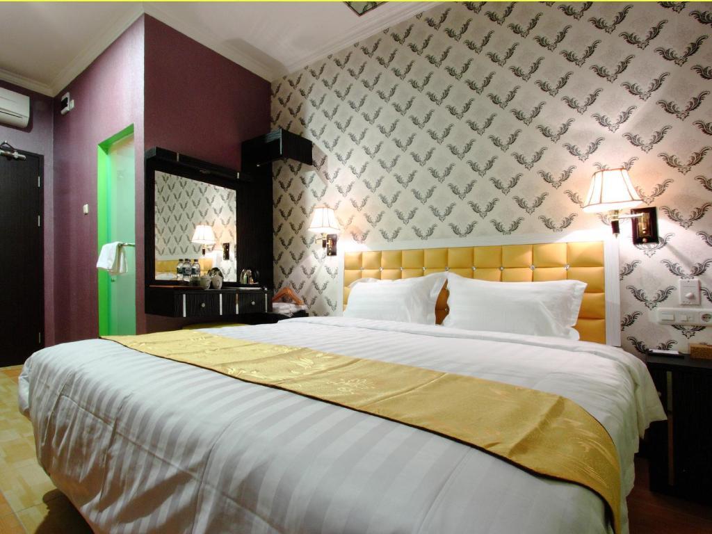 Rovi Boutique 3* Jakarta
