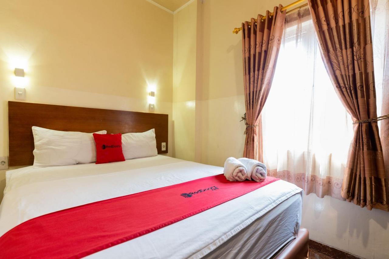 Reddoorz Near Halim Perdanakusuma 3 Rumah tetamu 2*