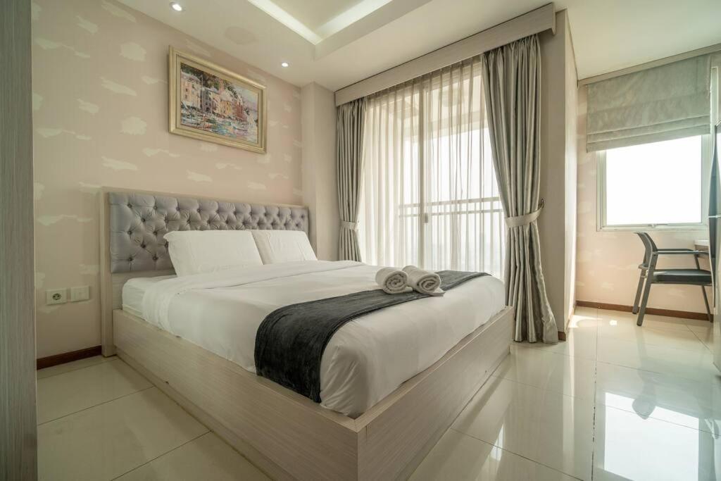 Exclusive And Cozy In Apartment Jakarta