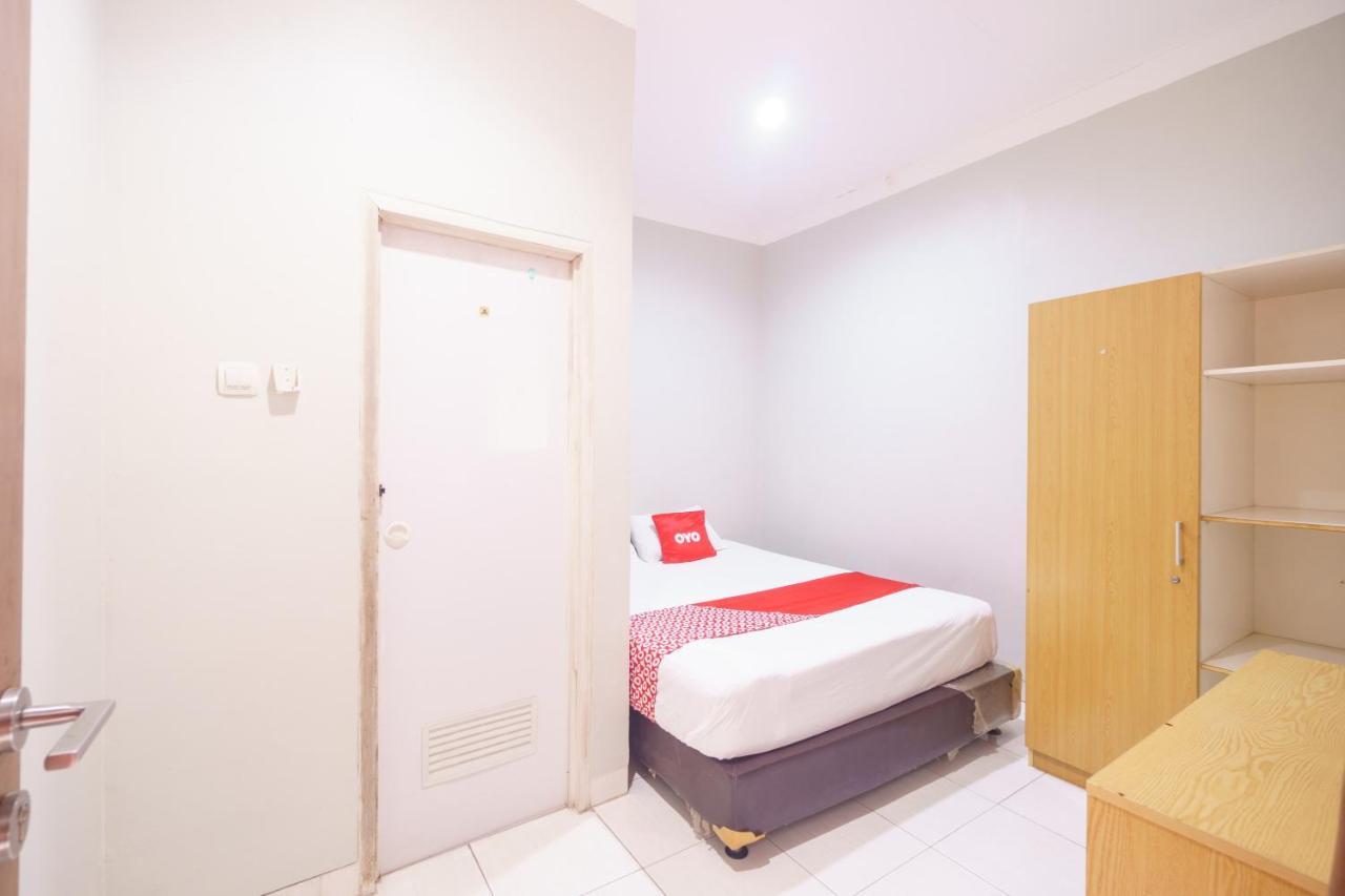 Hotel Oyo 93092 Griya Kuningan Jakarta