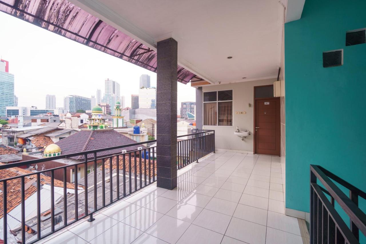 Oyo 93092 Griya Kuningan Jakarta