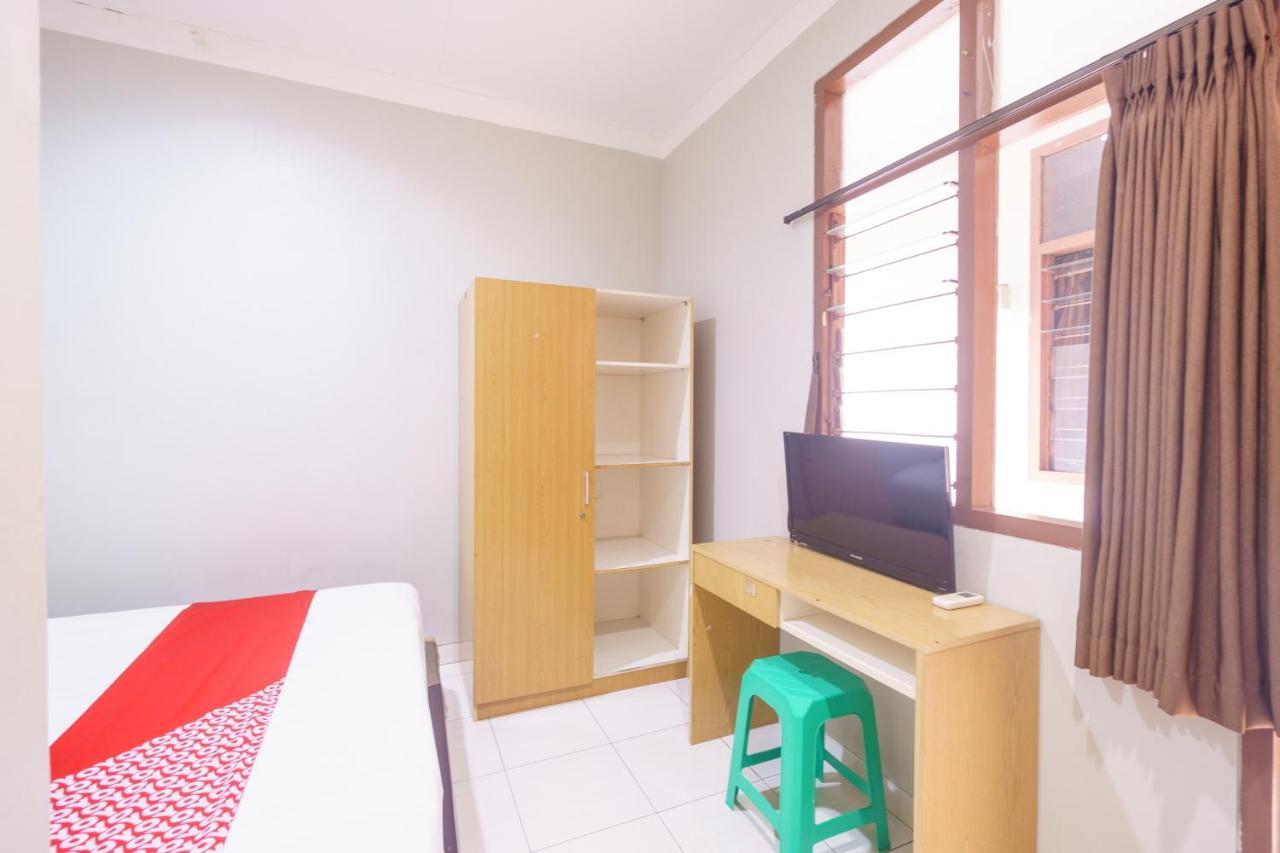 Oyo 93092 Griya Kuningan 2*