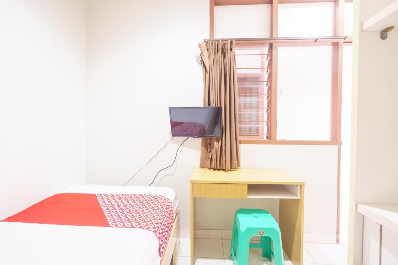 Oyo 93092 Griya Kuningan Jakarta