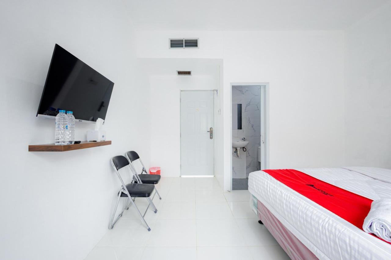 Reddoorz Near Jalan Cikini Hotel Jakarta