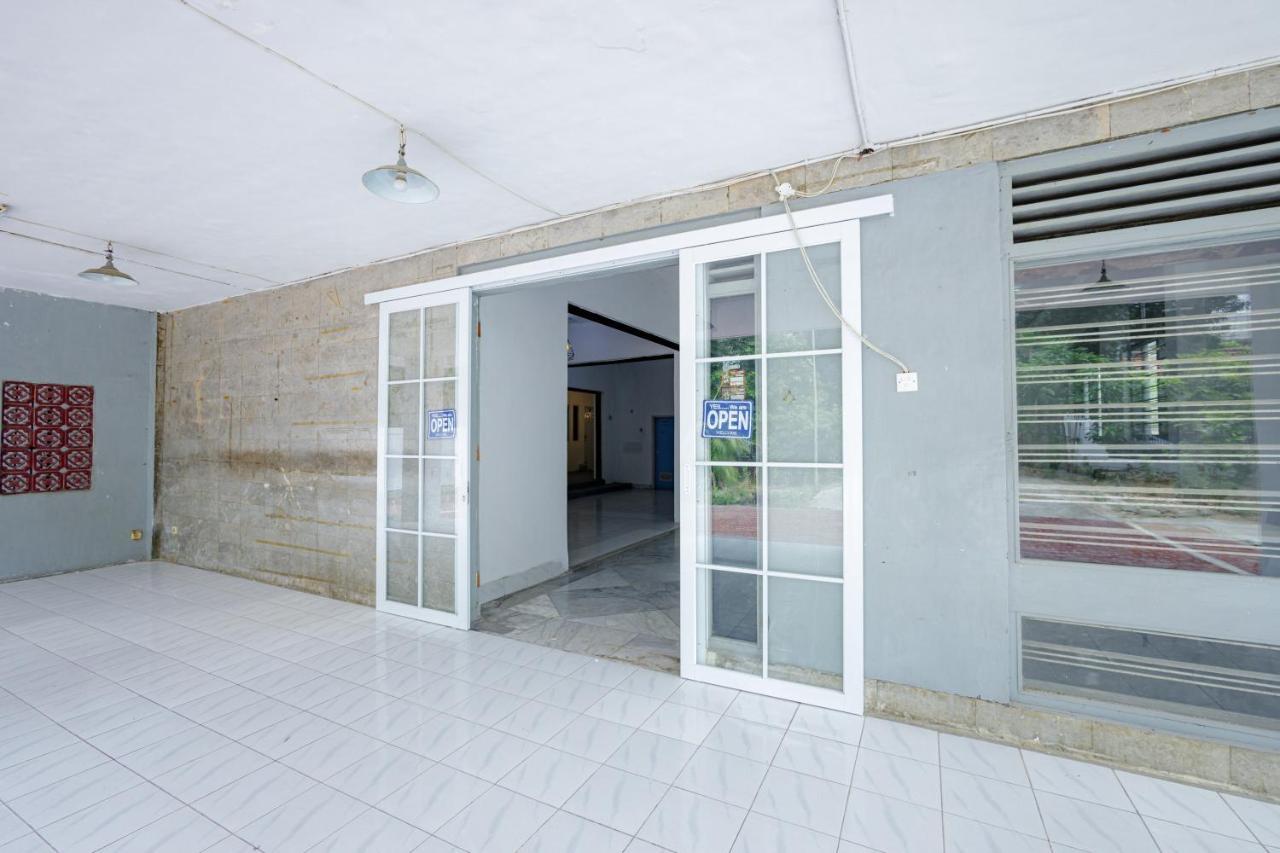 Reddoorz Near Jalan Cikini *