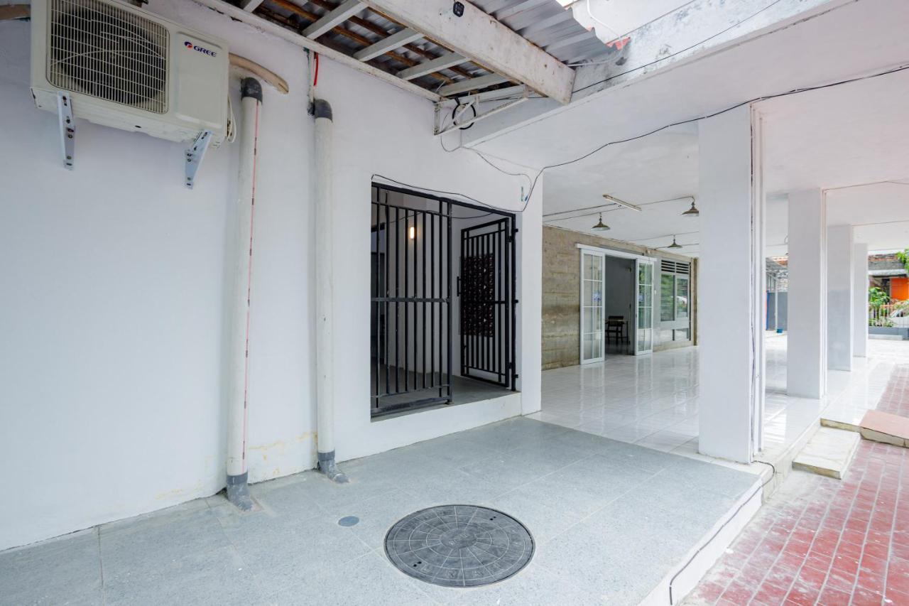 Reddoorz Near Jalan Cikini Hotel Jakarta