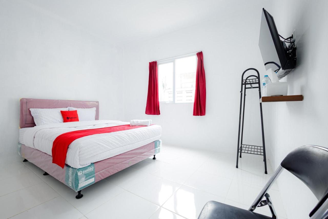 Reddoorz Near Jalan Cikini Hotel