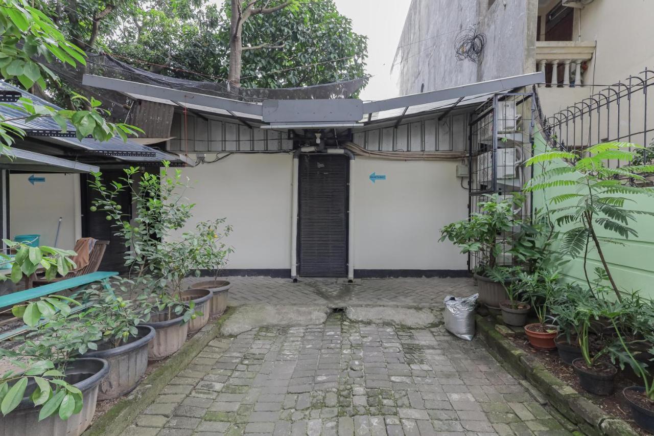 Reddoorz Near Rs Sari Asih Ciledug Hotel
