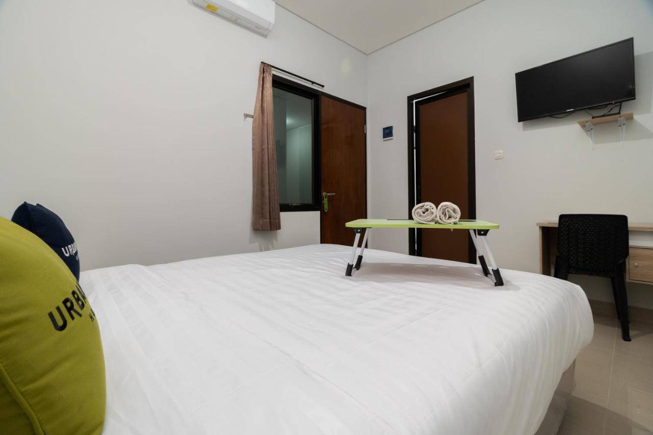 Urbanview Pasar Baru By Reddoorz Hotel 3*