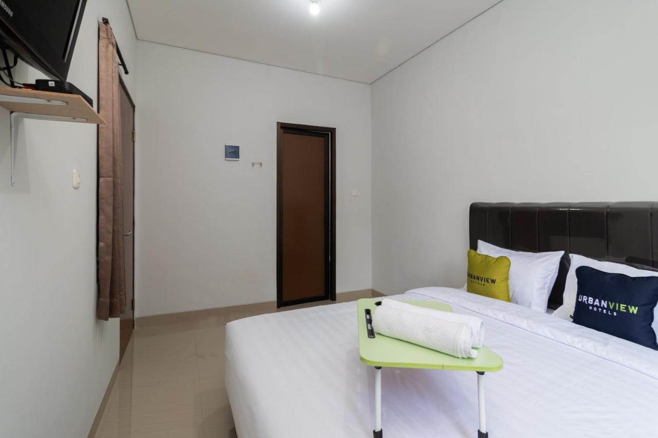 Urbanview Pasar Baru By Reddoorz
