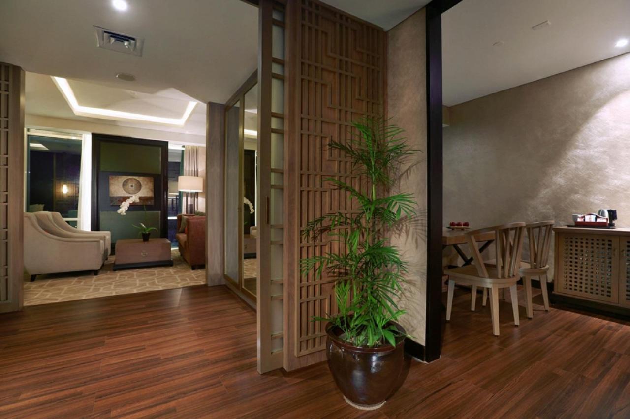 Aston Priority Simatupang And Conference Center 4*
