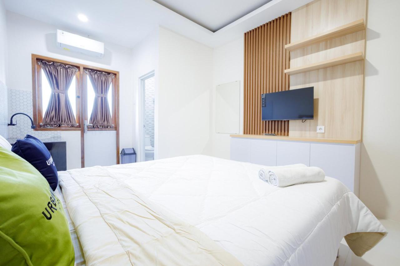 Urbanview Syariah The Ragunan 3* Jakarta