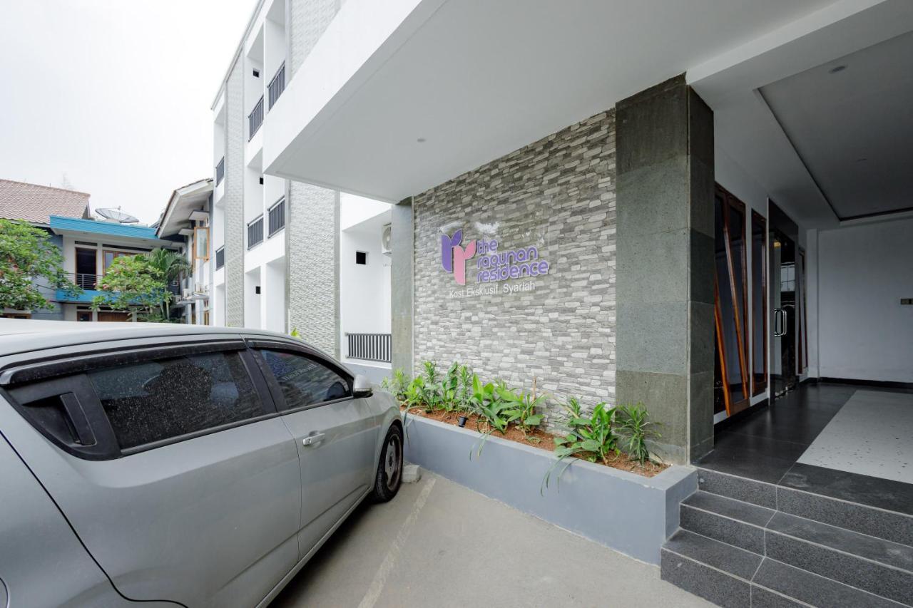 Urbanview Syariah The Ragunan Hotel Jakarta