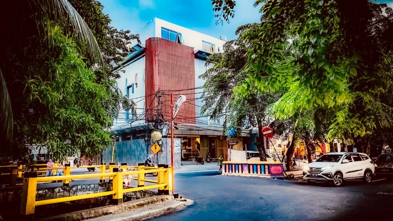 Qube By 98hospitality Hotel