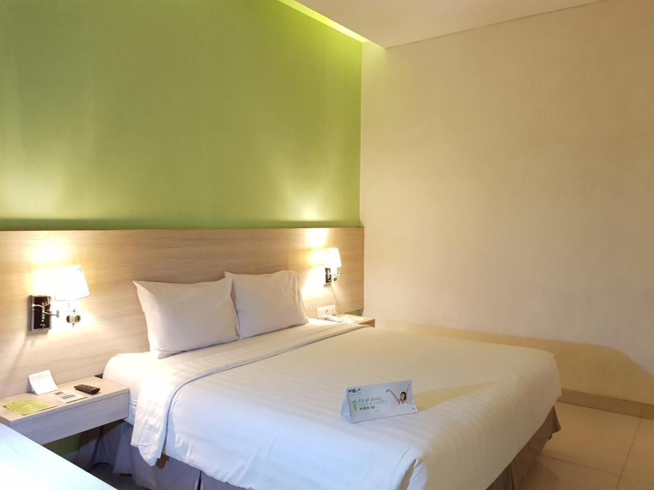 Whiz Prime Kelapa Gading Hotel 3*