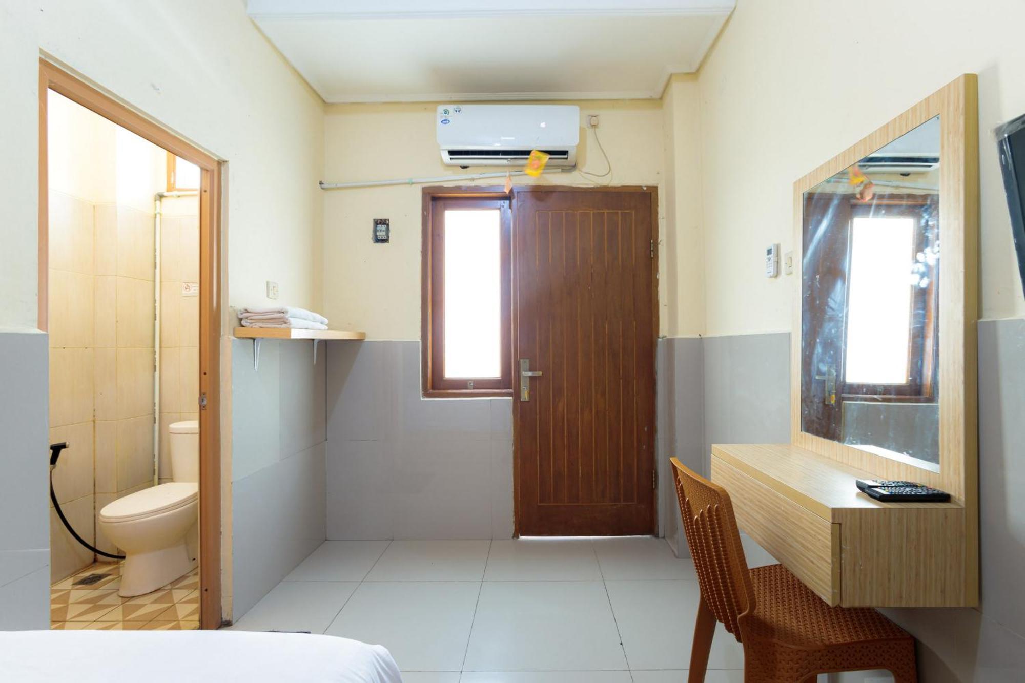 Dpaseban Mitra Reddoorz 2*