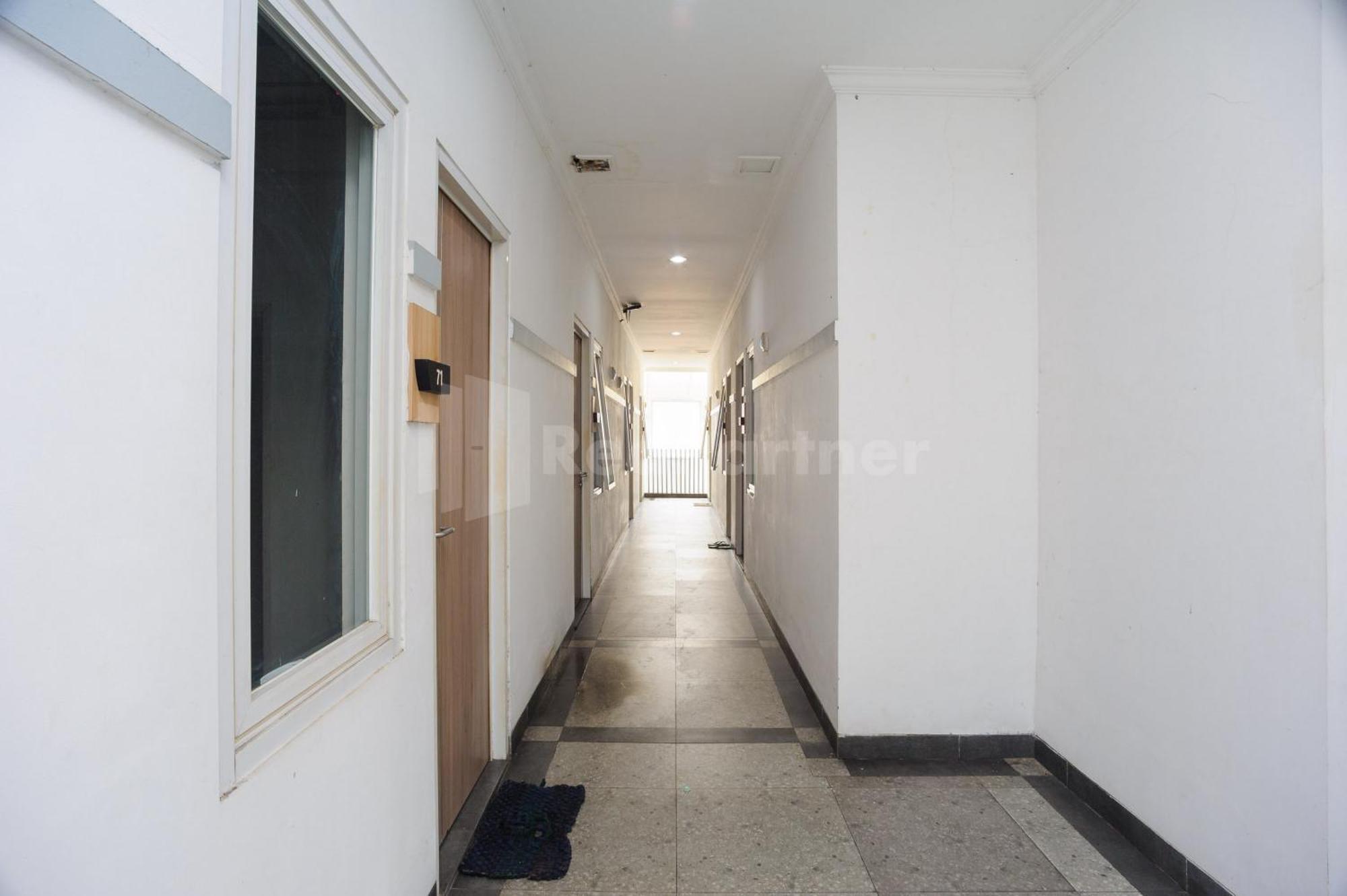 Khách sạn Family Mitra Reddoorz Jakarta
